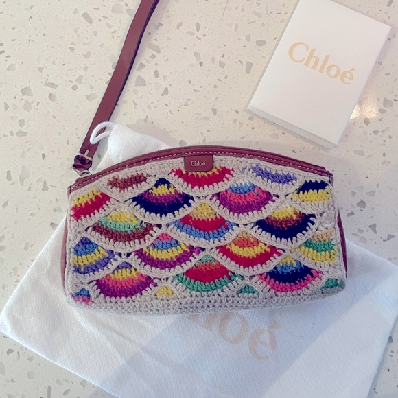 Authentic CHLOE Grained calfskin and crocheted knit cashmere and wool pouch - Picture 2 of 2